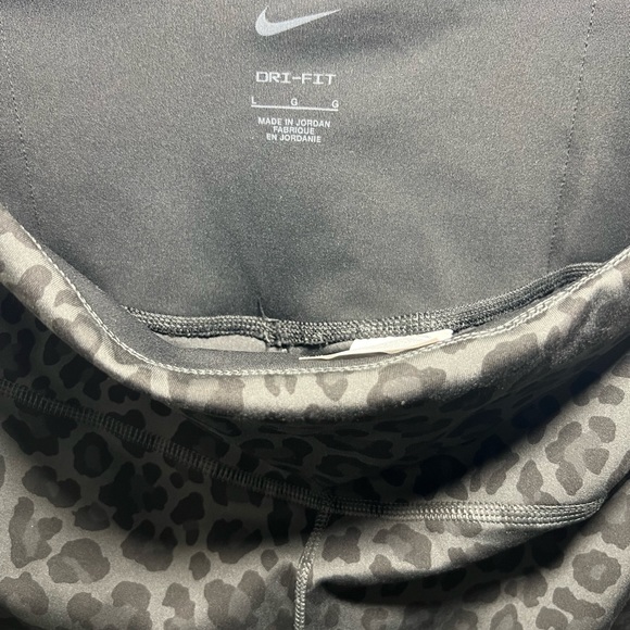 NWT Dry Fit Nike Women’s Training Pants SZ L - Picture 11 of 11